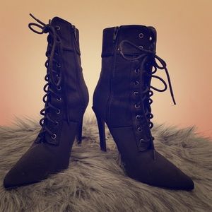 Lace up boots from Sorella, Size 7